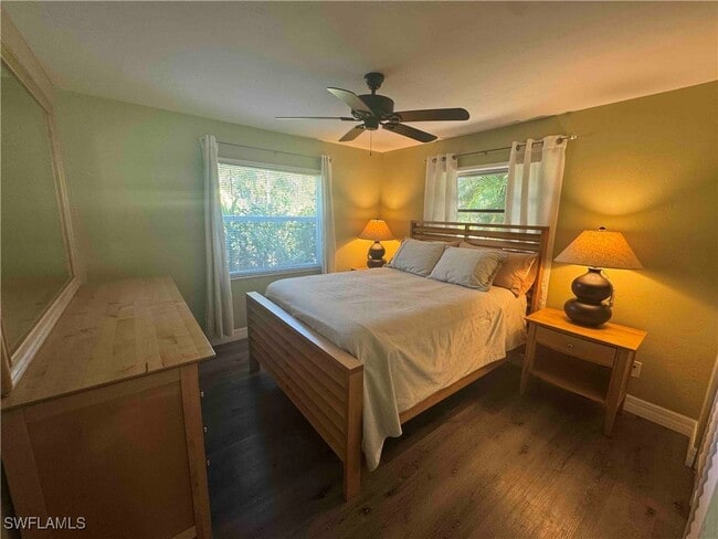 Building Photo - 203 Esther St