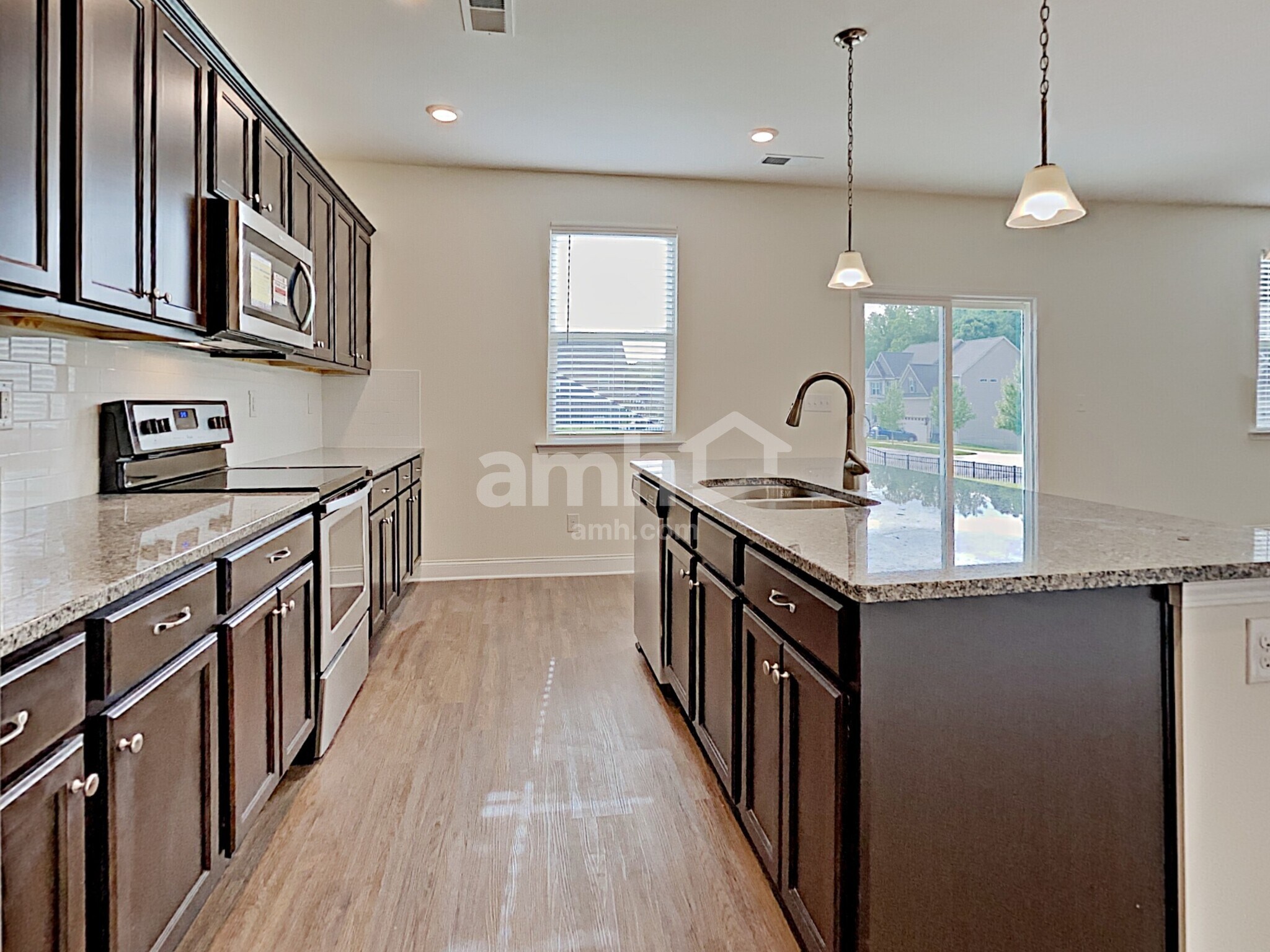 Building Photo - 175 Havenbrook Dr