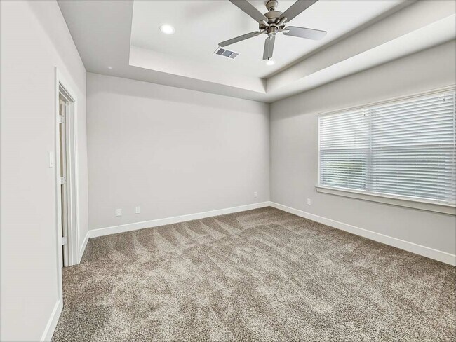Building Photo - 10534 Executive Lake Dr