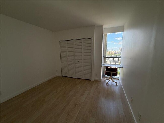 Building Photo - 19707 Turnberry Way