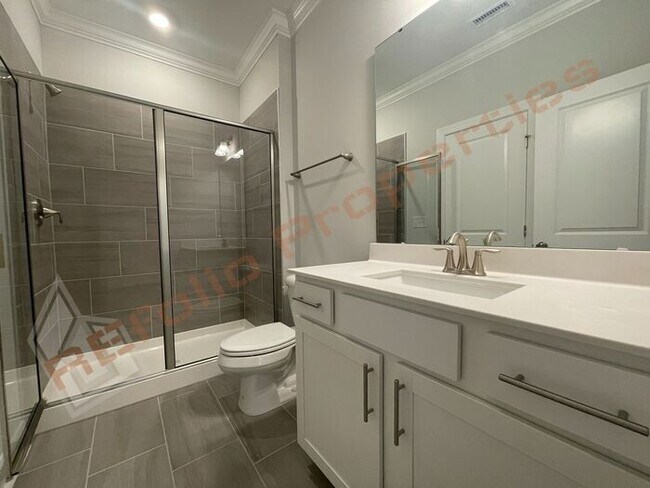 Building Photo - Gorgeous Brand New 4 Bedroom 3 Bath Home w...