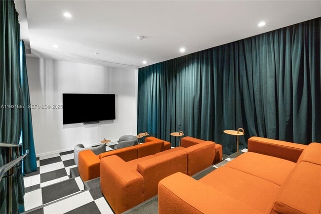 Building Photo - 11 NE 6th St