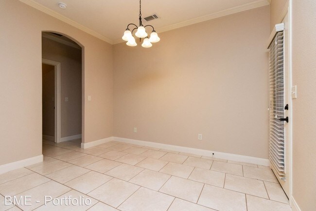 Building Photo - 4 br, 2 bath House - 6717 Blossom