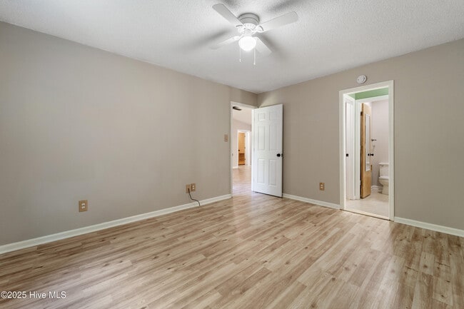 Building Photo - 3043 Foxhorn Rd