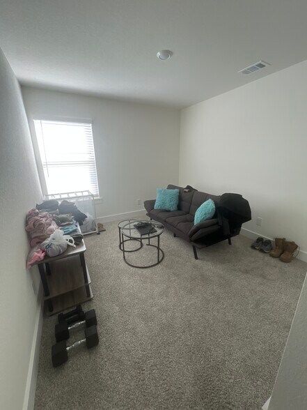 Building Photo - 258 Fawn Ridge Dr