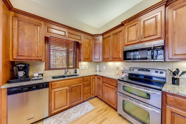 Building Photo - 357 Wilfar Strasse