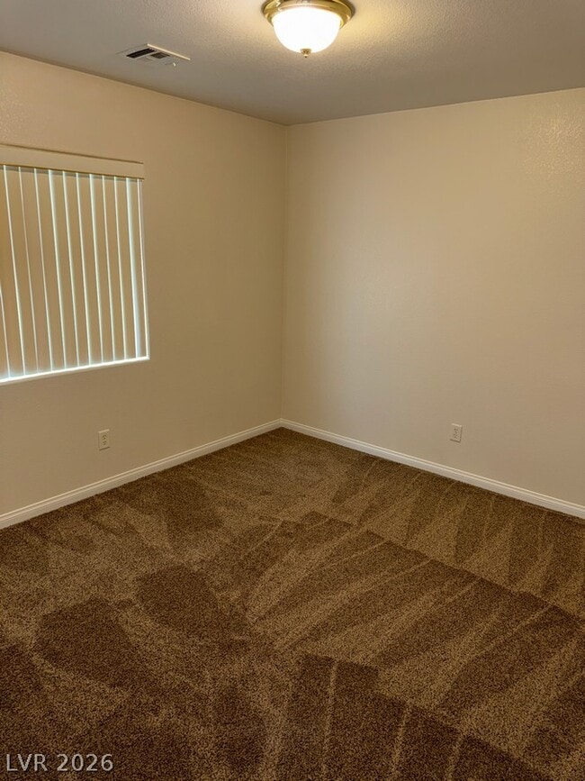 Building Photo - 8475 Regal Hills Ct