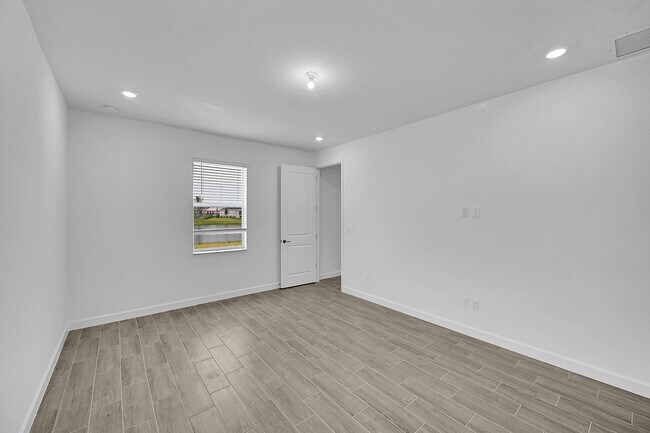 Building Photo - 3581 Angler Dr
