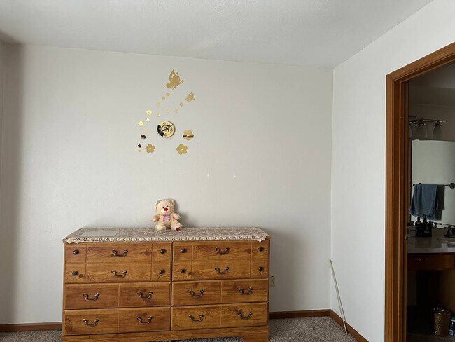 Building Photo - 1174 Hidden Ridge Rd