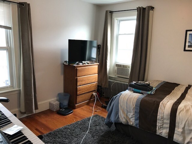 Building Photo - 161 Beacon St