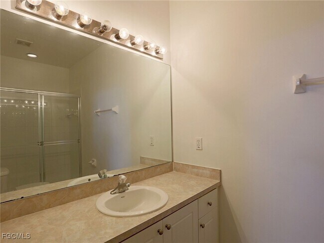 Building Photo - 4133 Bellasol Cir