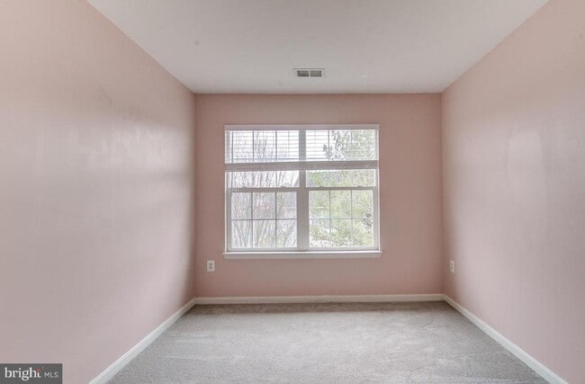 Building Photo - 7700 Duneiden Ln