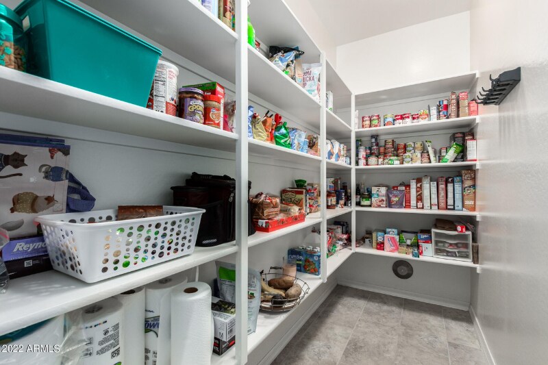 Building Photo - 21188 W Almeria Rd