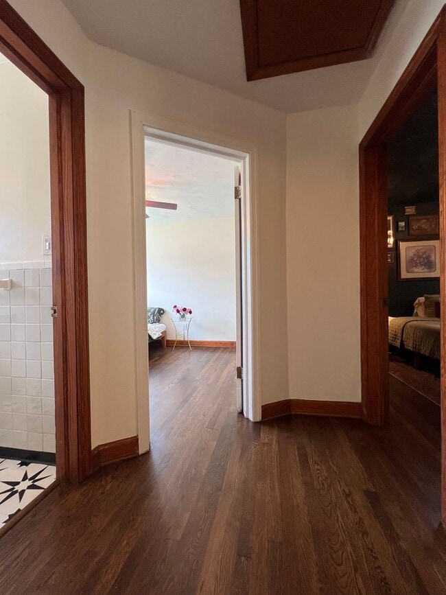 Building Photo - Mid - Century Modern Dream!   WILLOW TERRACE