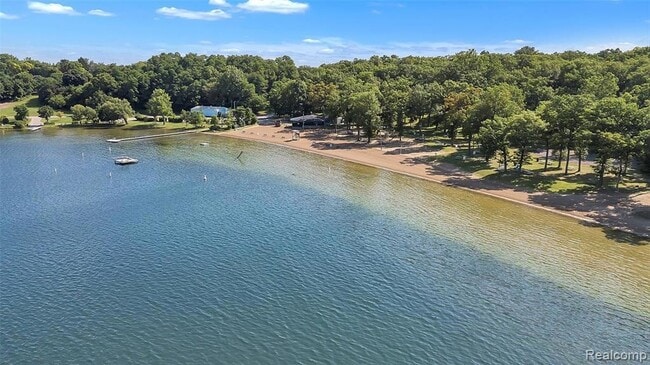 Building Photo - 4022 Hazelett Dr