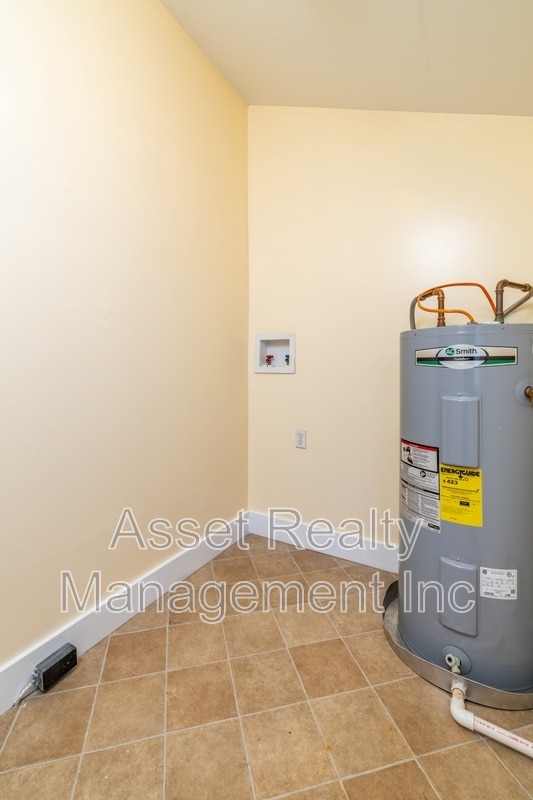 Building Photo - 1443 N 4th Ave