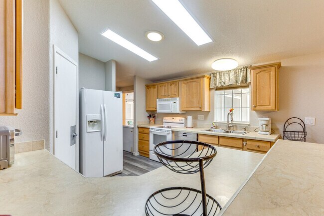 Building Photo - 10650 S Avenida Compadres