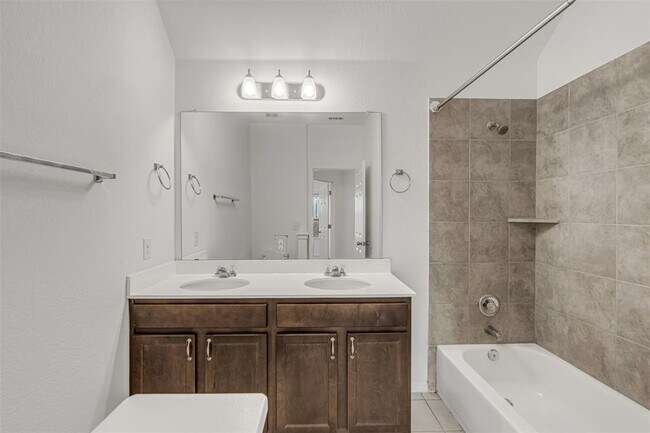 Building Photo - 620 Little Draw Ln