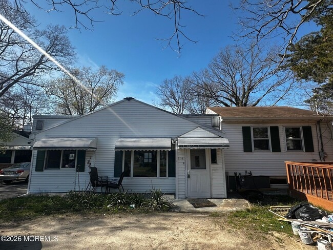 Building Photo - 114 W 4th St