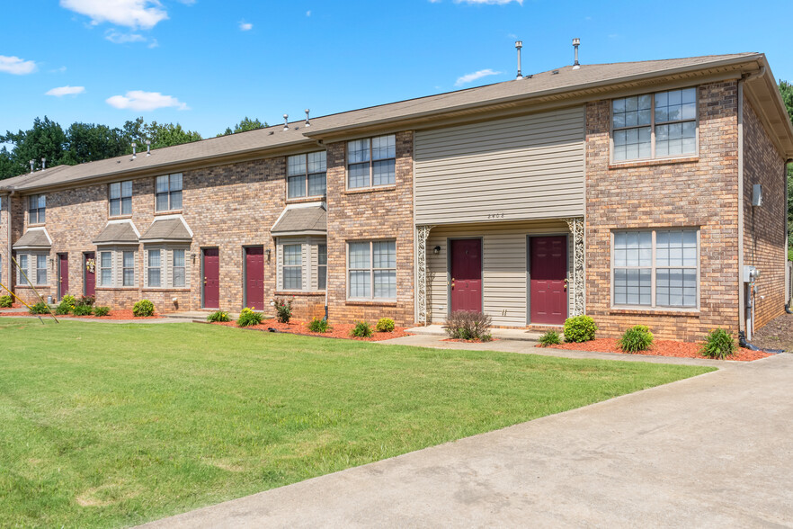 Building Photo - Gaslight Apartments