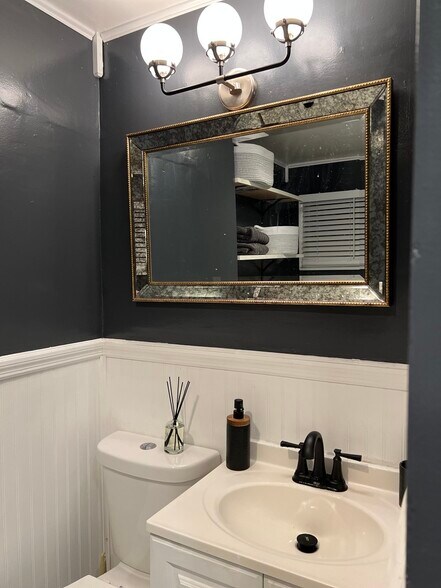 Building Photo - 53 1st St