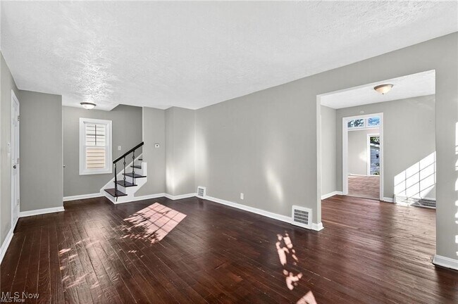 Building Photo - 4521 Golfway Rd