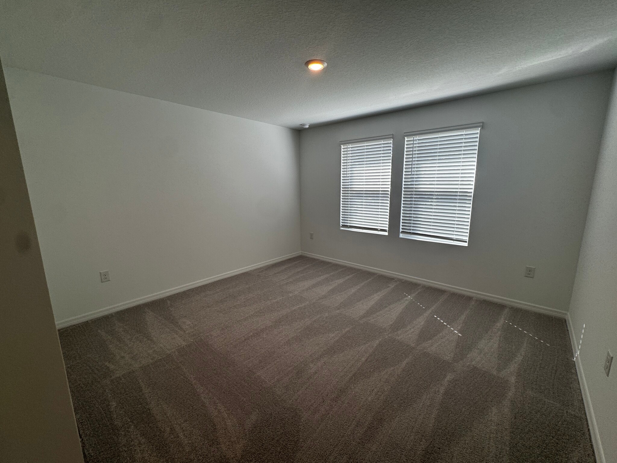 Building Photo - 202 River Front Way