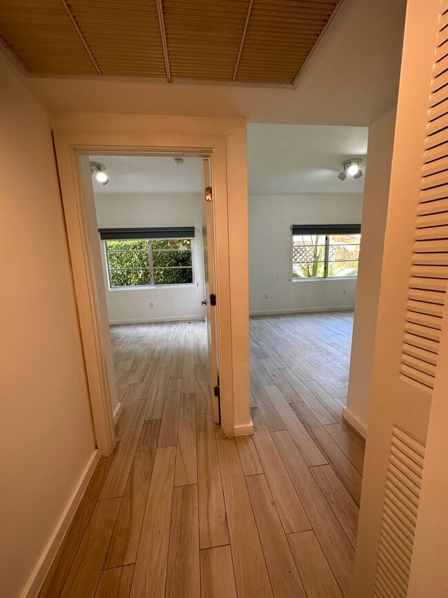 Building Photo - BRAND NEW 1BD APT IN THE HEART OF ART DECO
