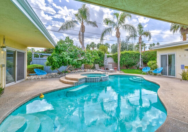 Building Photo - 74533 Peppertree Dr
