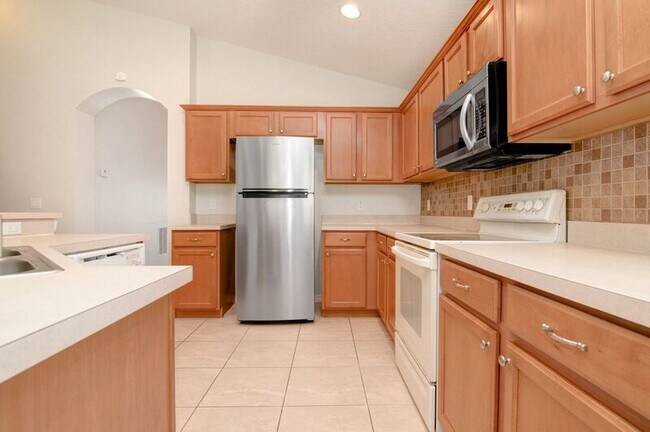 Building Photo - 9853 Portofino Dr