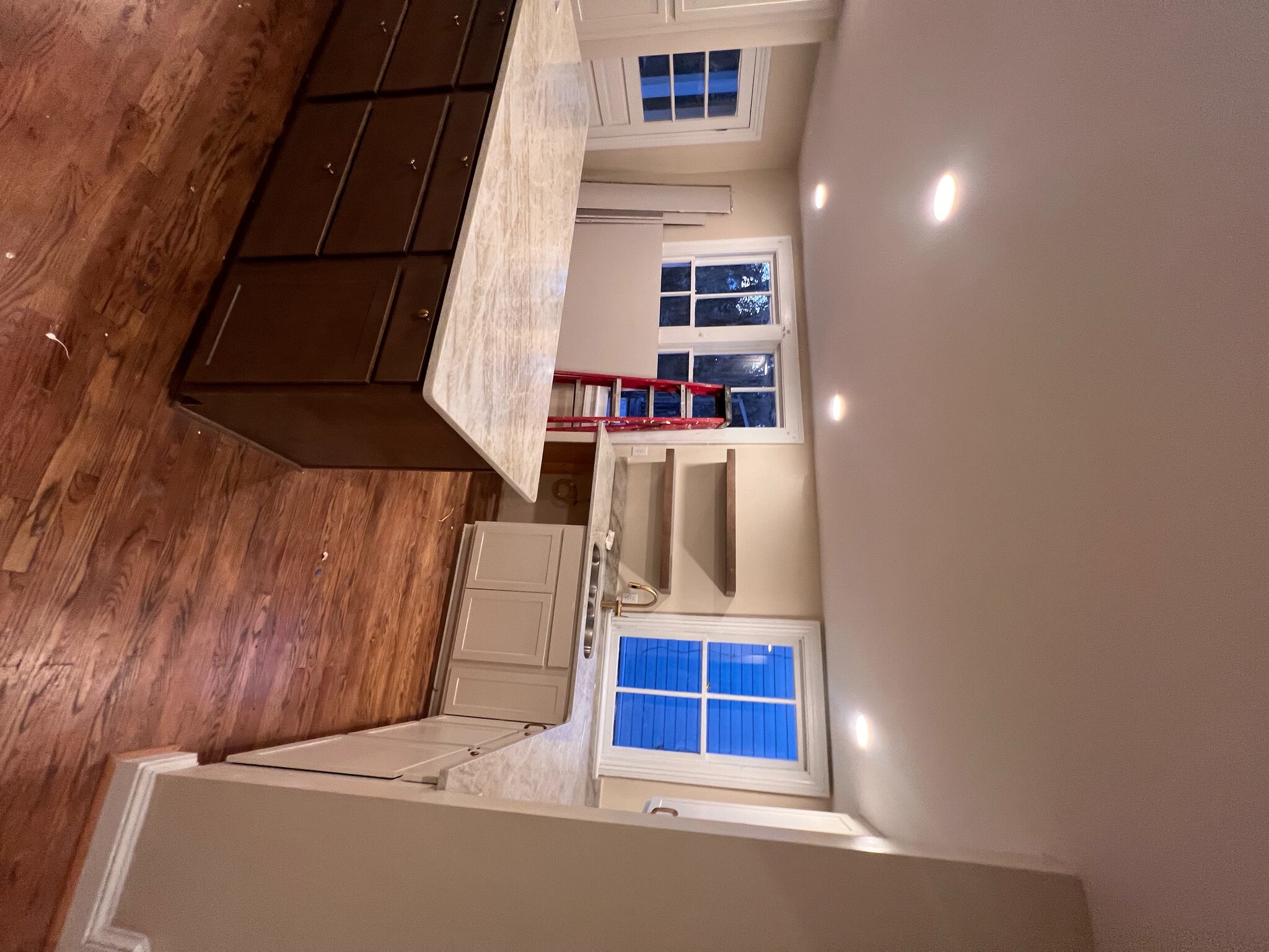 Building Photo - 140 Marshall St