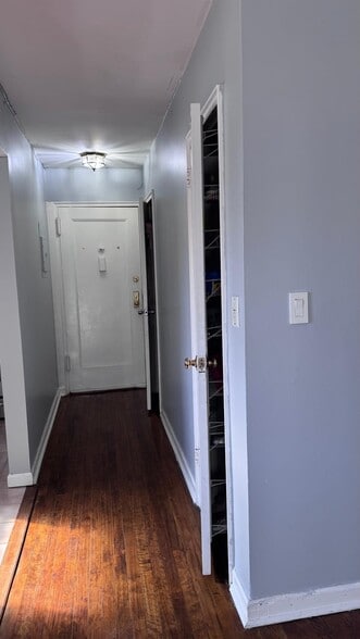 Building Photo - 330 S Broadway