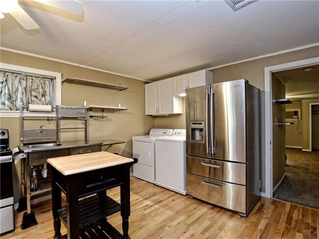 Building Photo - 5505 Avenue G