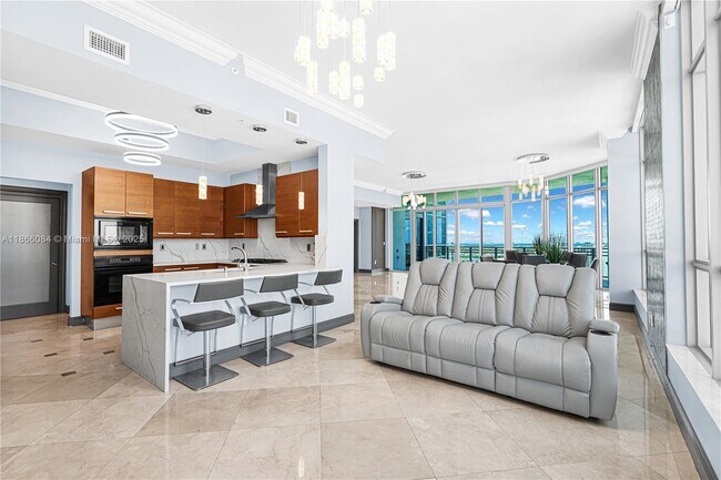 Primary Photo - 3535 S Ocean Dr
