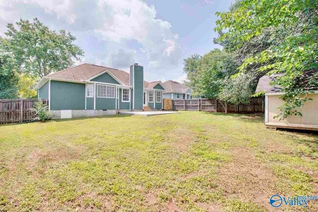 Building Photo - 118 River Oaks Dr