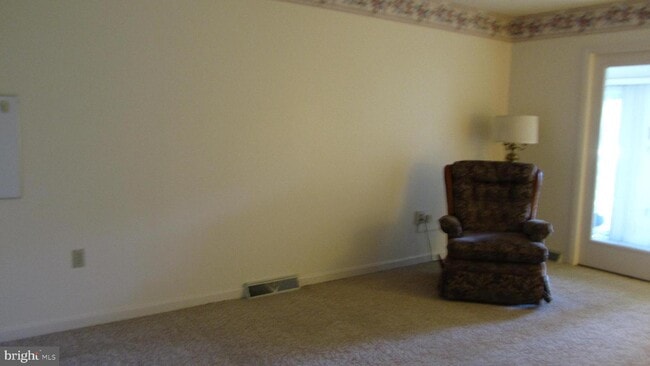 Building Photo - 58 Ashlea Village