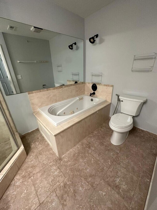 Building Photo - 1133 Cambria Ln N