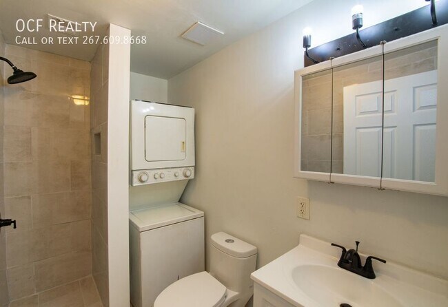 Building Photo - 305 N 41st St
