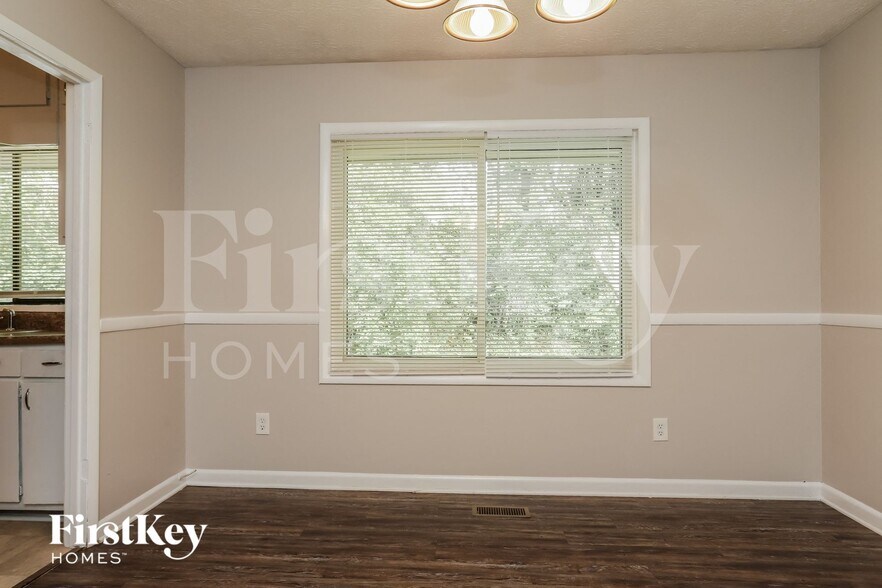 Building Photo - 4073 Cedar Ridge Trail