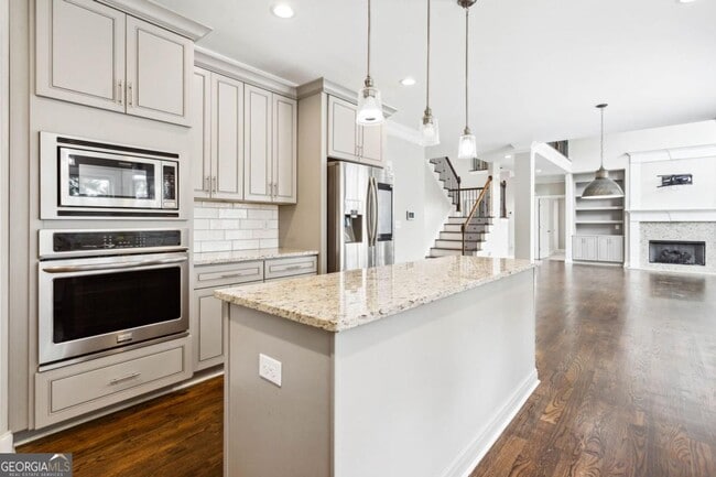 Building Photo - 4402 Income Cir