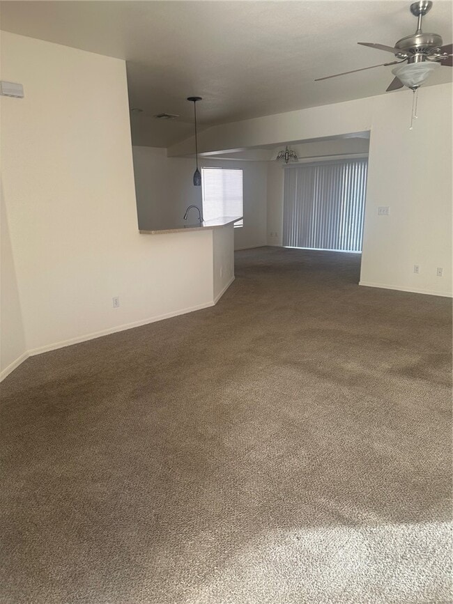 Building Photo - 2471 Sabino Dr