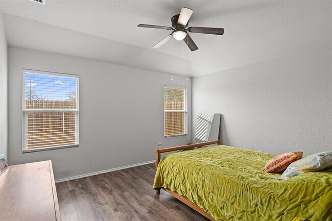 Building Photo - 12701 Brahmin Dr