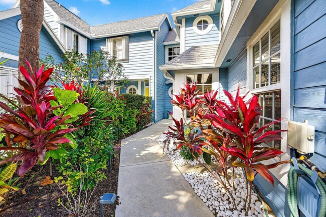 Building Photo - 812 Ocean Dunes Cir