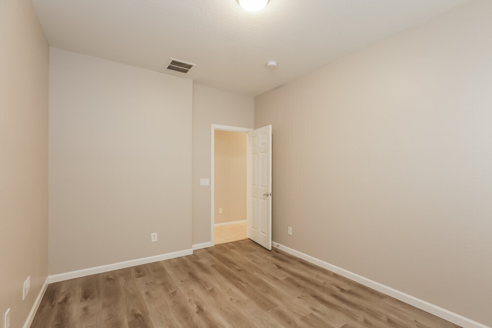 Building Photo - 9416 W Odeum Ln