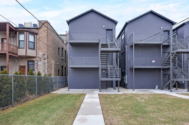 Building Photo - 4629 S Michigan Ave