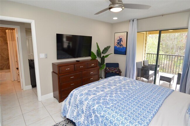 Building Photo - 8752 Mallard Reserve Dr