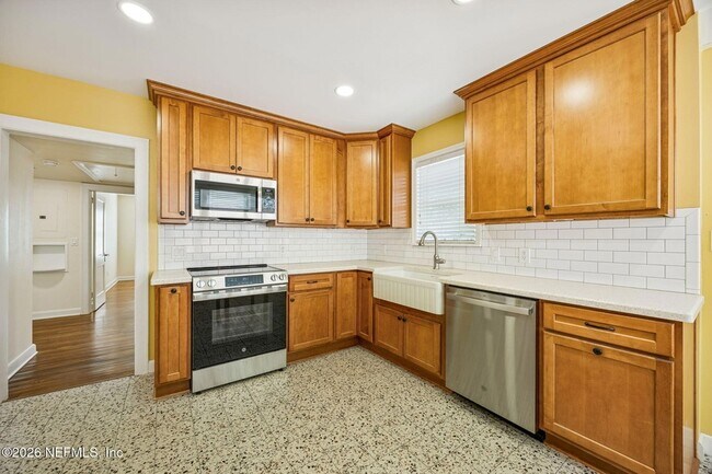 Building Photo - 1406 San Mateo Ave