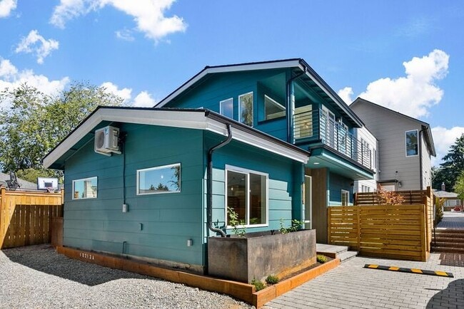 Building Photo - Fresh AIR CONDITIONED Arbor Lane Beauty!