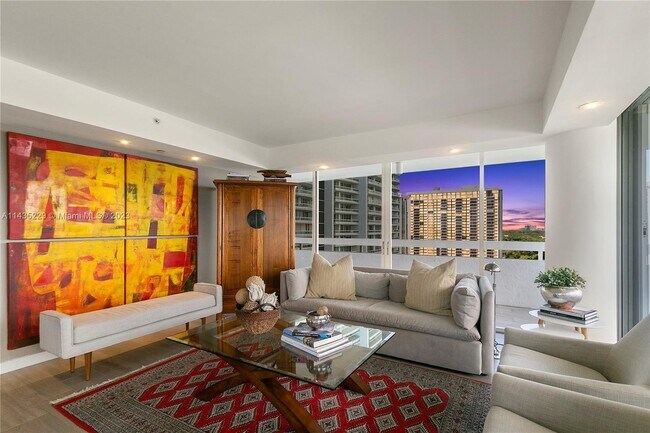 Building Photo - 1627 Brickell Ave