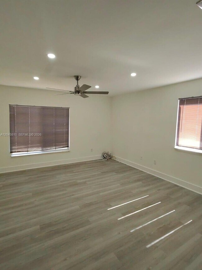 Building Photo - 1430 SW 85th Terrace